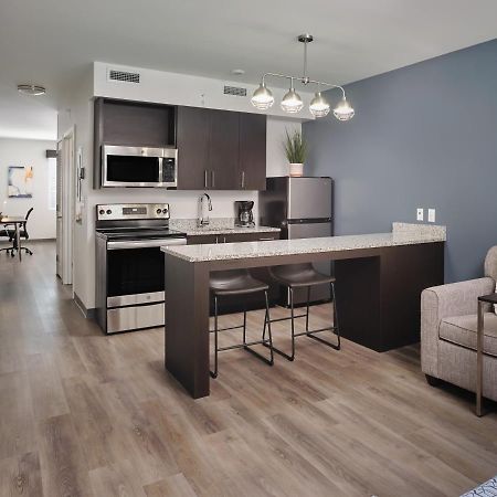 Stayapt Suites Raleigh-Durham/Rtp Clegg エクステリア 写真
