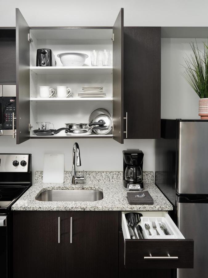 Stayapt Suites Raleigh-Durham/Rtp Clegg エクステリア 写真